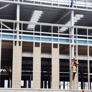 China 大型スパンプレハブ鋼構造建物 Q355 Q235 鋼フレーム構造建物 wholesale