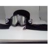 China Óculos de motocicleta de fibra de carbono personalizados com moldura TPU e lente PC wholesale
