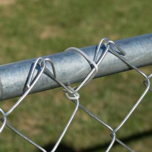 China Rubber PVC Coated Chain Link Fence Farm Steel Wire Mesh Fencing supplier