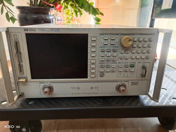 13.5 GHz S Parámetro Vector Analista de red VNA Agilent HP 8719ES
