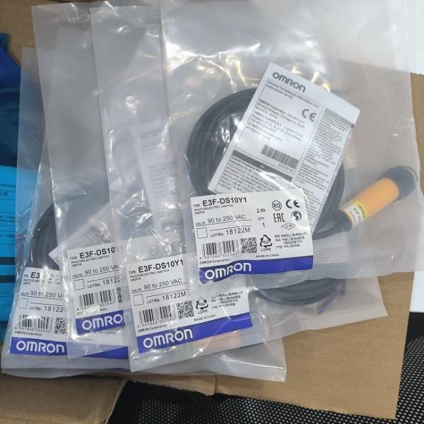Omron E3F-DS30Y1 90-250VAC 2M Cylindrical M18 Diffuse Photoelectric Sensor IP67