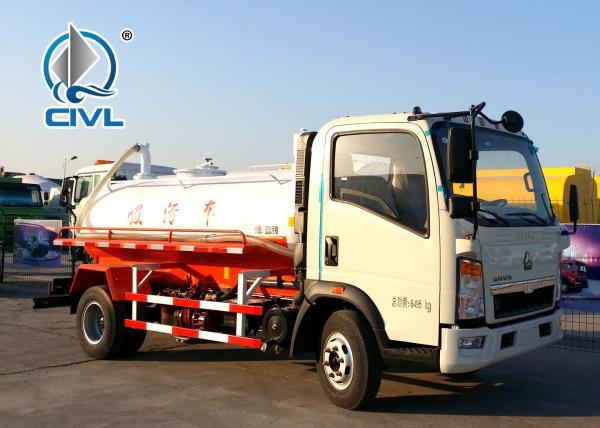 HOWO 4*2 12,000 Liters Heavy Sewage Suction Truck , White Color Vacuum Suction