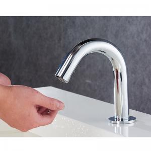 China Non Touch Water Saving 13cm Automatic Kitchen Sink Faucets supplier