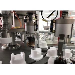China Operação fácil de Wipper da compressa líquida líquida do enchimento da máquina de enchimento de Monoblock supplier