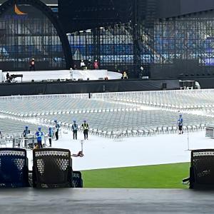 China Fire Resistant Portable Event Flooring with 1-year Warranty Easy To Transport and Customizable Temporary Flooring Systems supplier